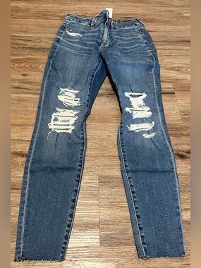 American Eagle Outfitters Distressed Blue Skinny Jeans